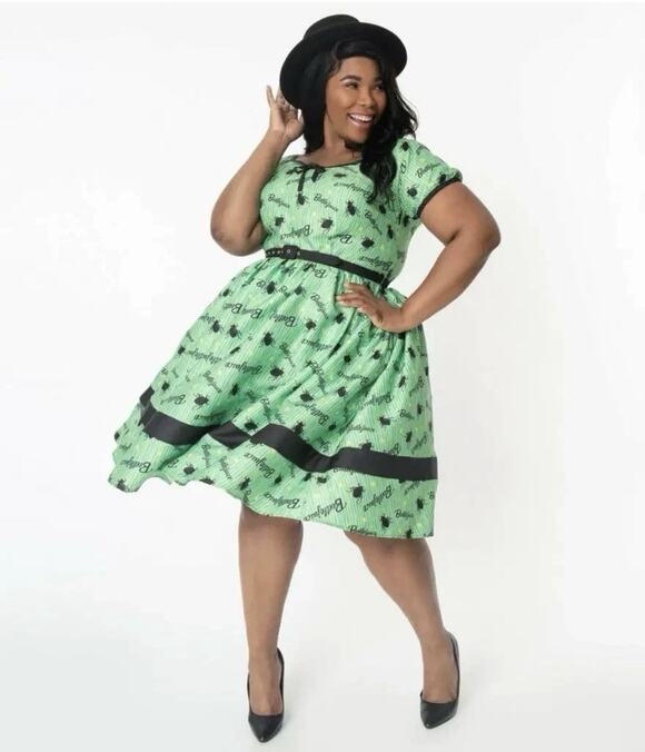 UniqueVintage Dresses & Skirts - Unique Vintage Beetlejuice Crawling Critters Insect Hannah Swing Dress 2X Plus